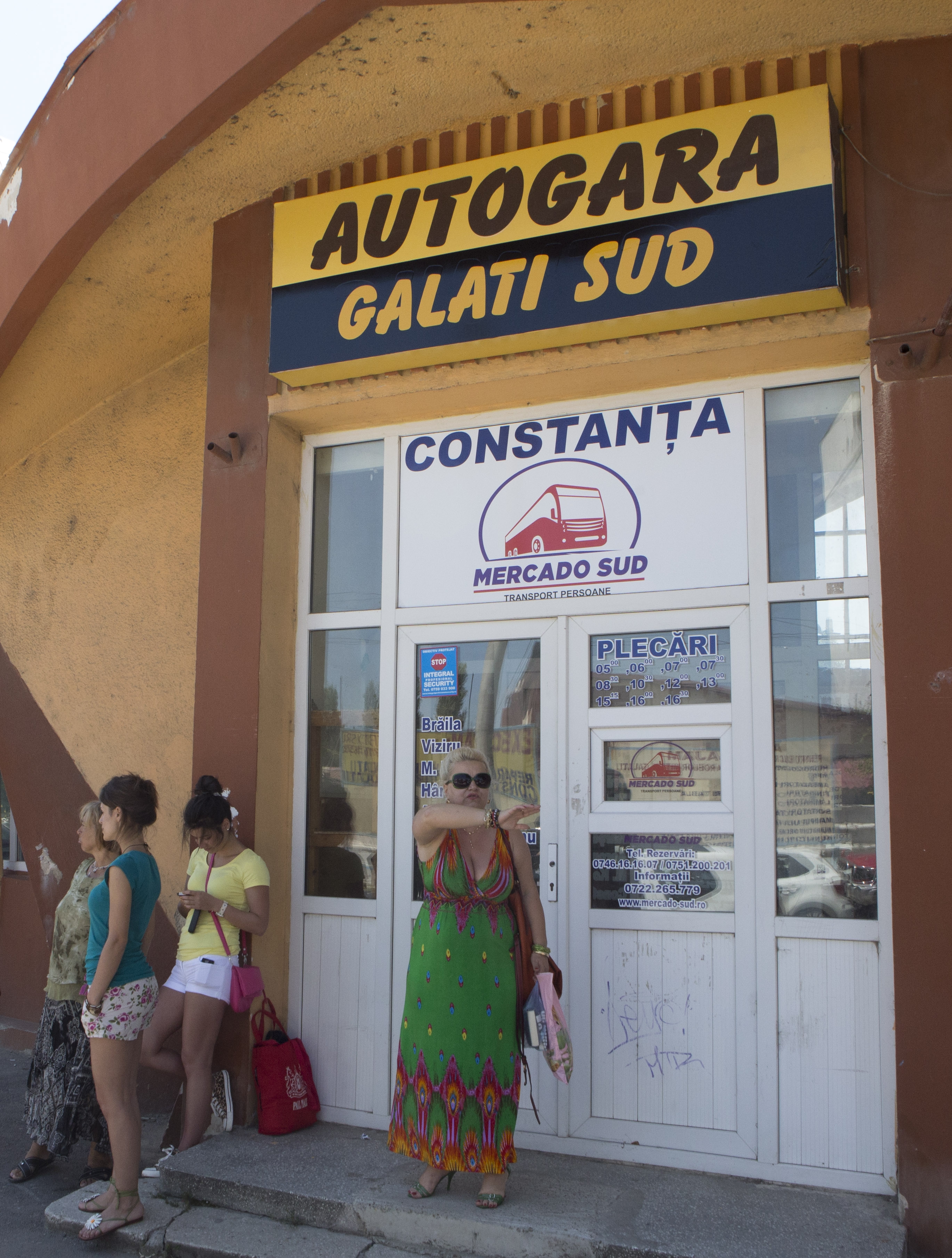 Se încheie CRIZA trasportului judeţean? AUTOGARA Galaţi a fost VÂNDUTĂ cu 130.000 de euro