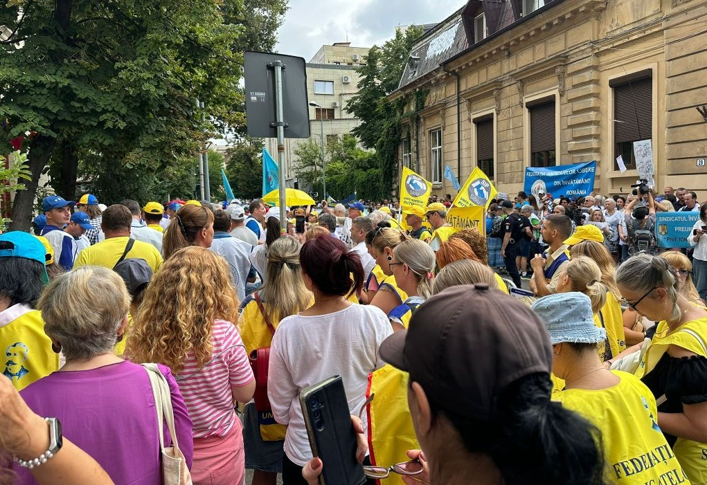 Cadrele didactice cer demisia ministrului Daniel David