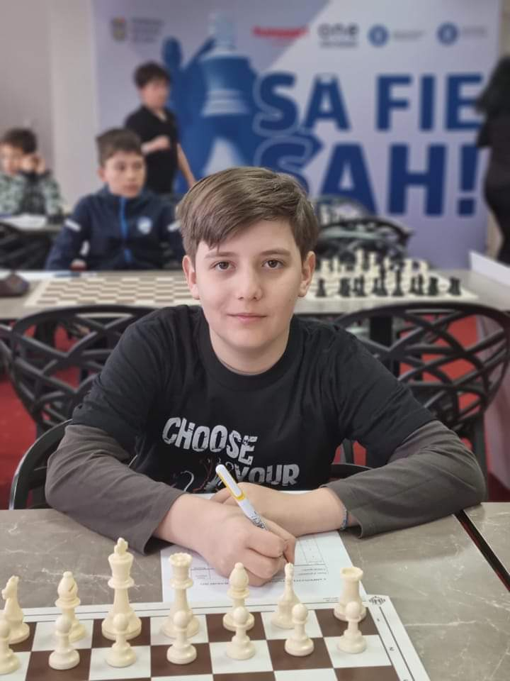 Un şahist gălățean, în fața lui Garry Kasparov