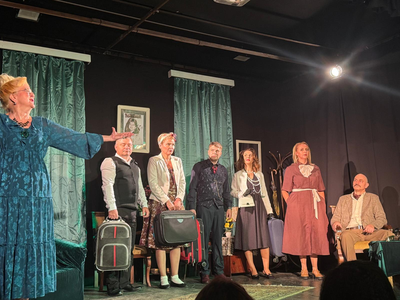 Fetele Didinei s-au întors victorioase (sau aproape)... din Istorie!