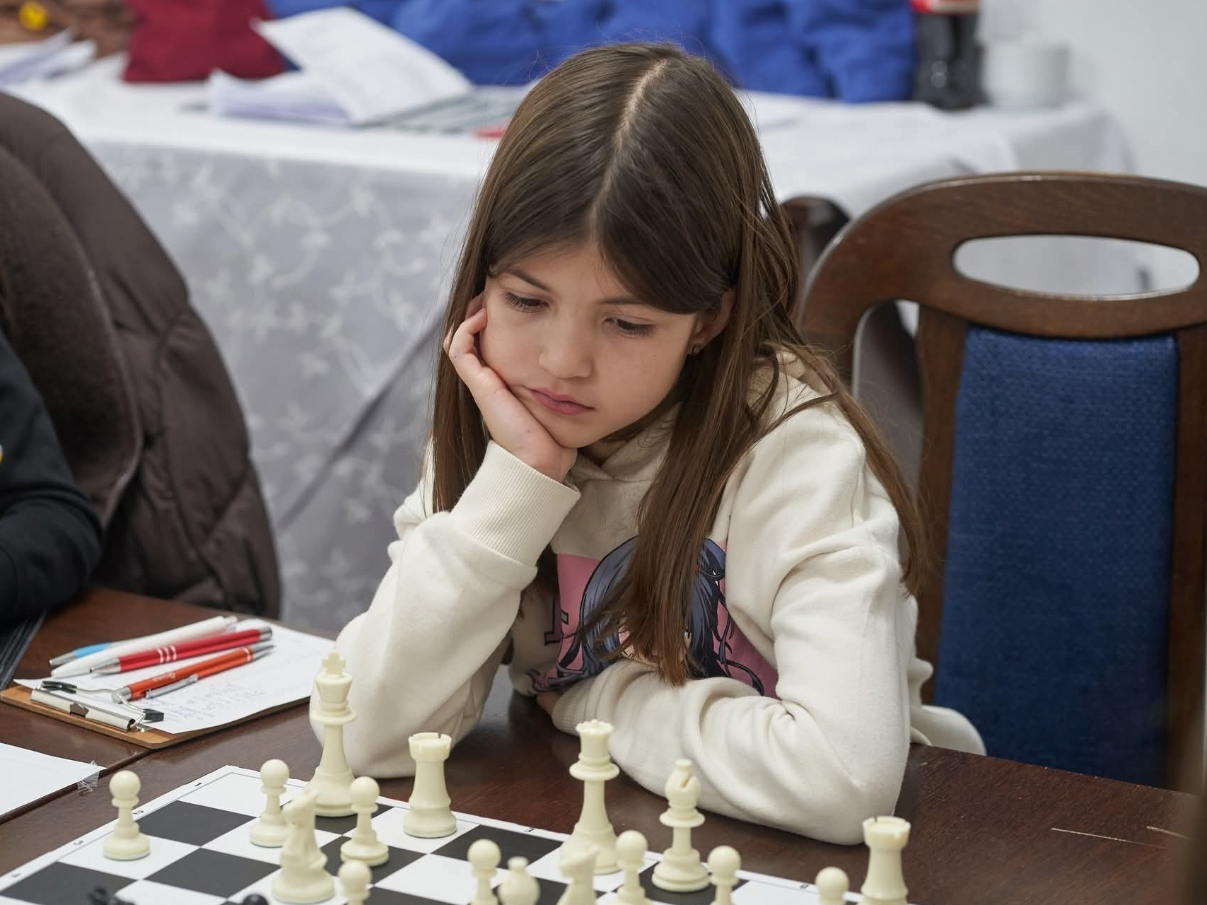 O gălăţeancă de 8 ani a câştigat un important concurs naţional de şah