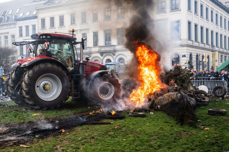 Protest major la Bruxelles împotriva politicii agricole europene