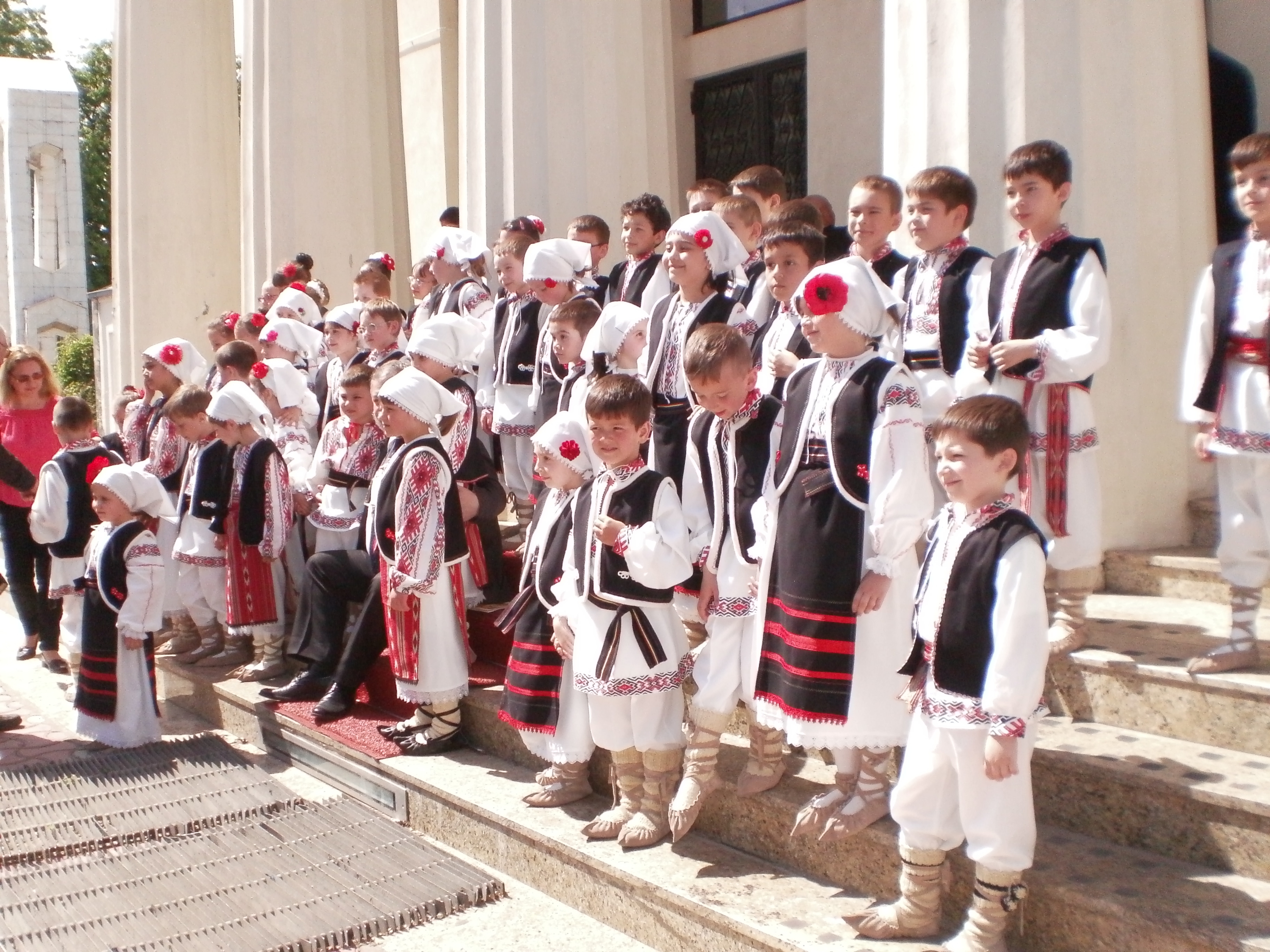 De Ziua Internaţională a Dansului: Un maraton al coregrafiilor, costumelor şi al veseliei