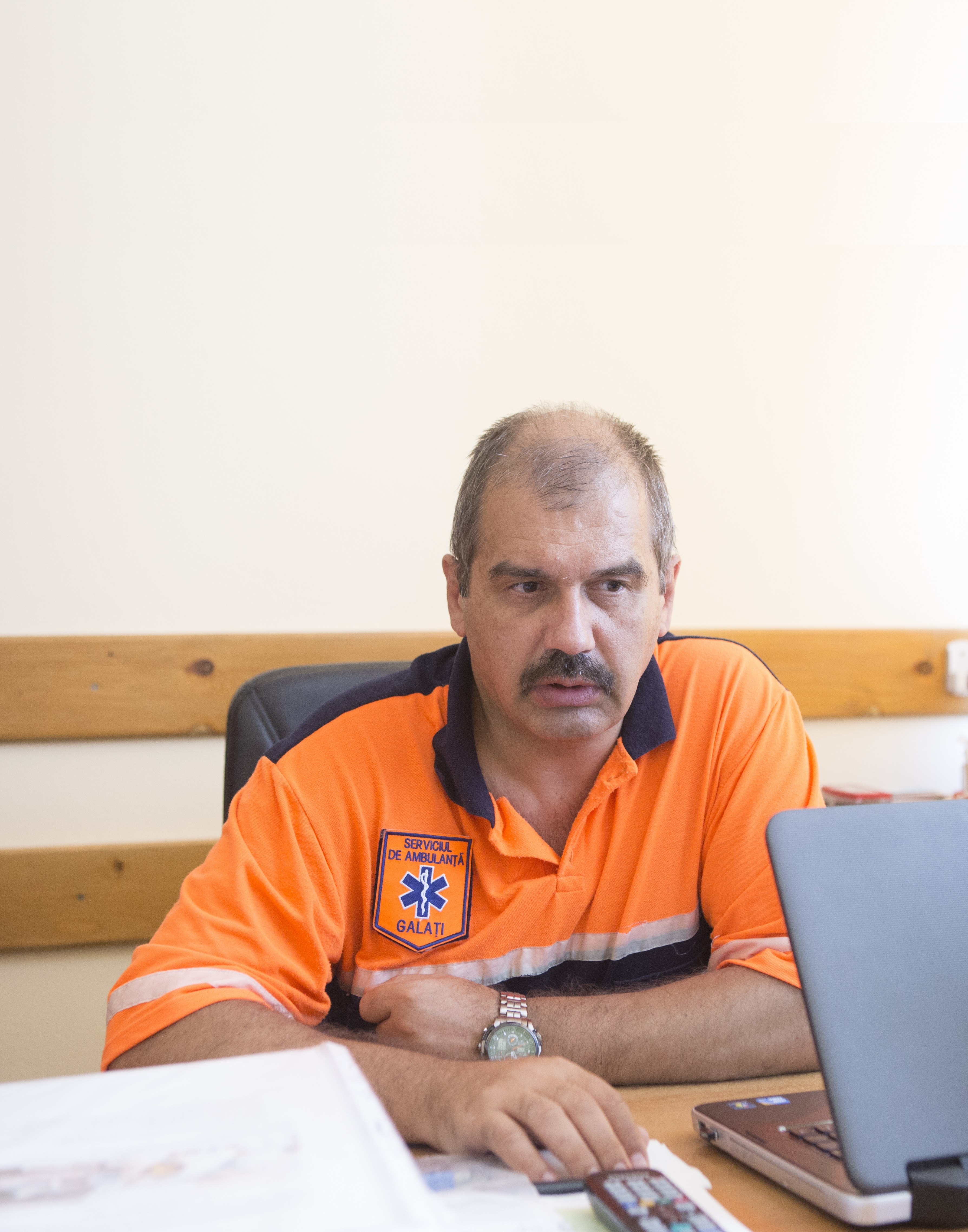 Încă un episod din circul formelor fără fond: Regionalizarea Ambulanţei, privită cu ochi răi la Galaţi