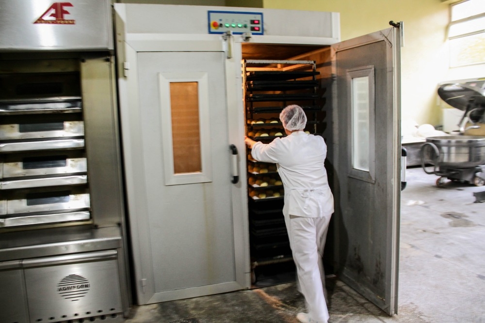 PÂINEA bereştenilor, făcută de o familie de localnici! AFACEREA nu are concurenţă