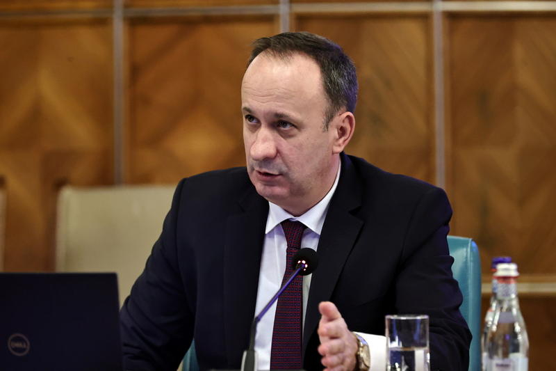 Pensiile vor avea o creștere „mai mare decât prevede legea”, în 2023, spune ministrul Finanțelor