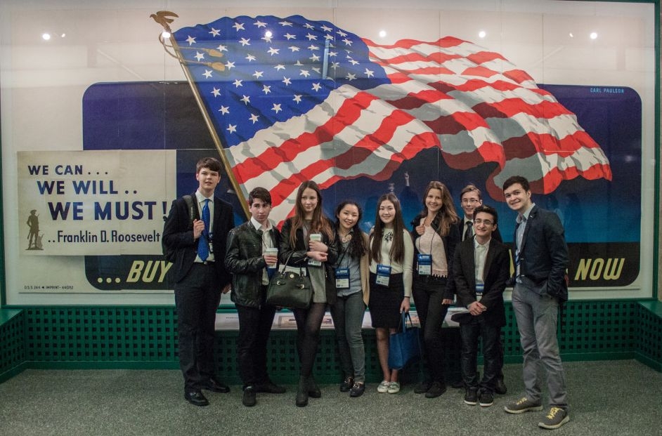 Elevii pot studia GRATUIT, timp de un an, în SUA