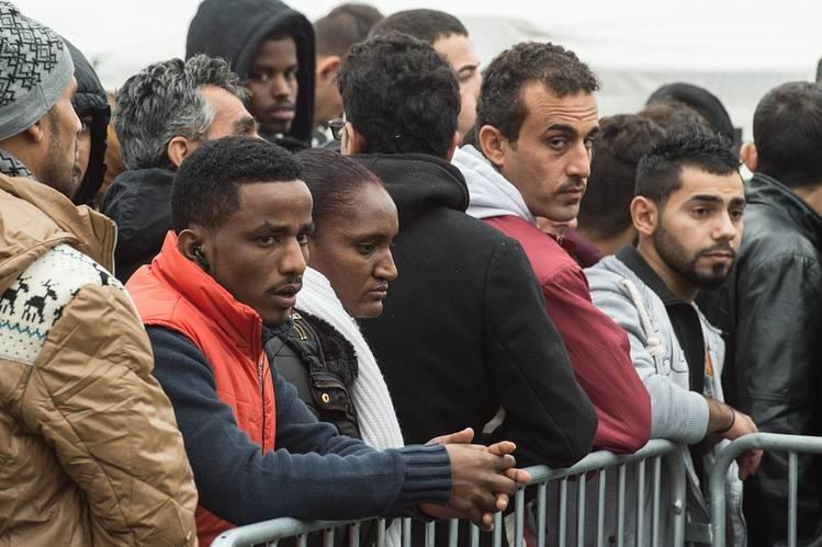 Azilanţi fără documente de identitate