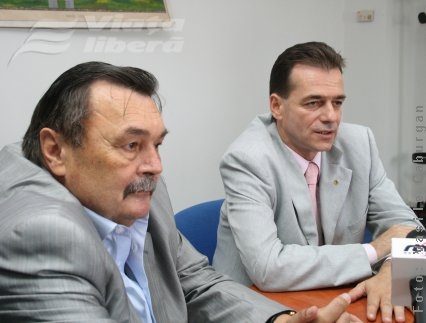 Cod galben… cu albastru la Grădina Botanică 