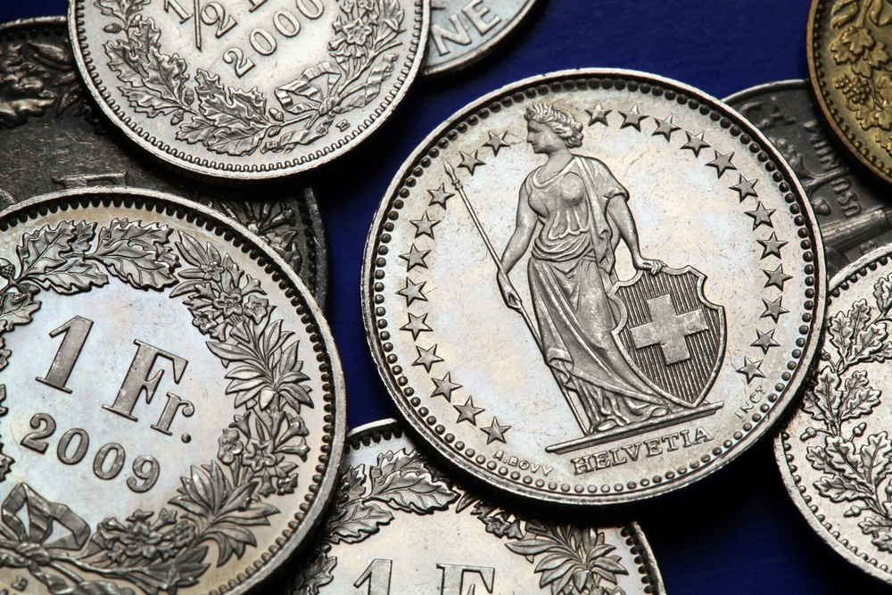 Euro și francul elvețian, la noi maxime istorice
