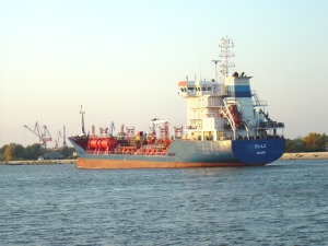 TULCEA: Navă eşuată la Tudor Vladimirescu! A distrus o parte din digul de apărare