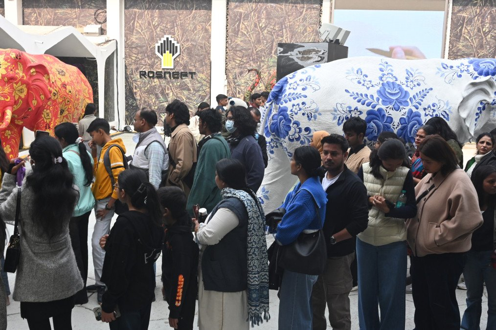 Zeci de mii de indieni vin la muncă în Rusia