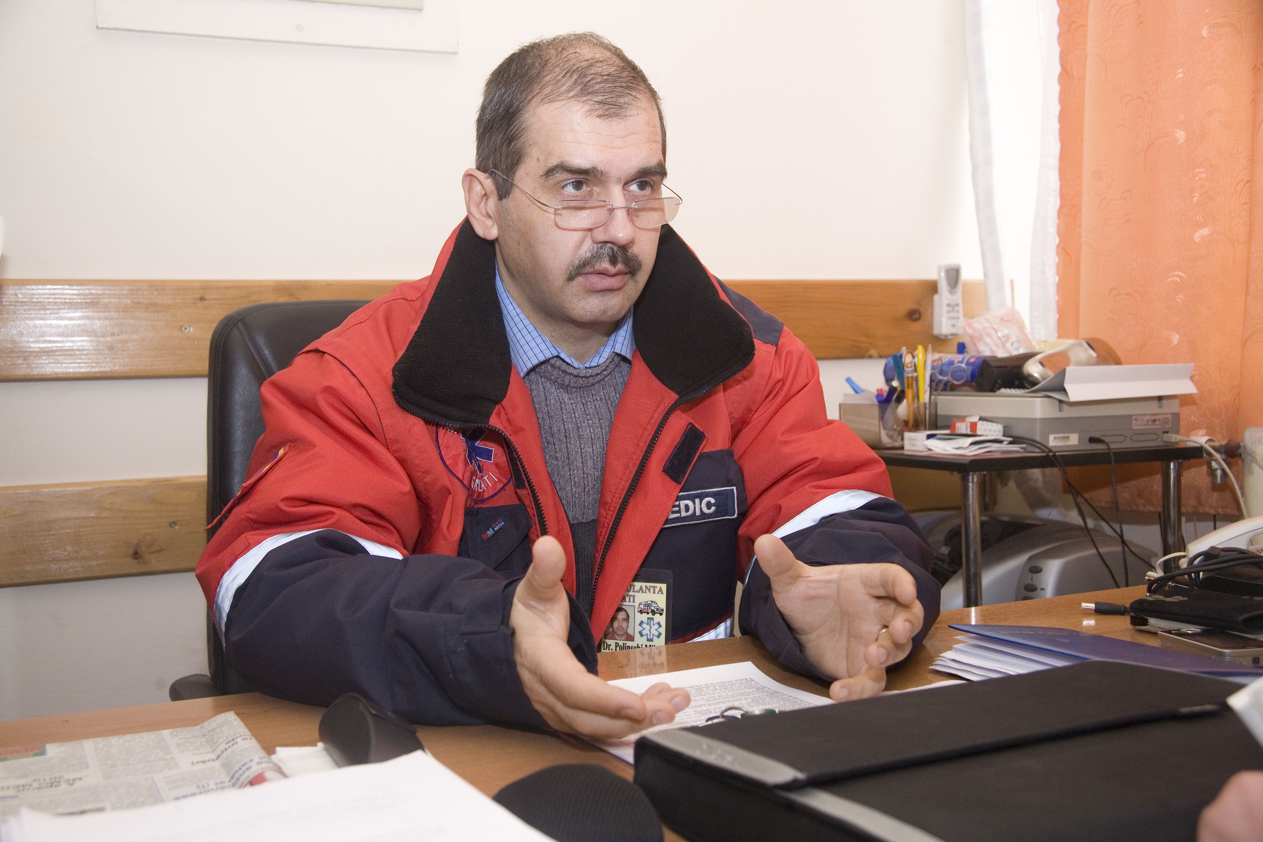 PROFESIONIŞTII GALAŢIULUI/ Dr. Mihai Polinschi: "Aş fi putut pleca, dar nu am vrut să renunţ la România"