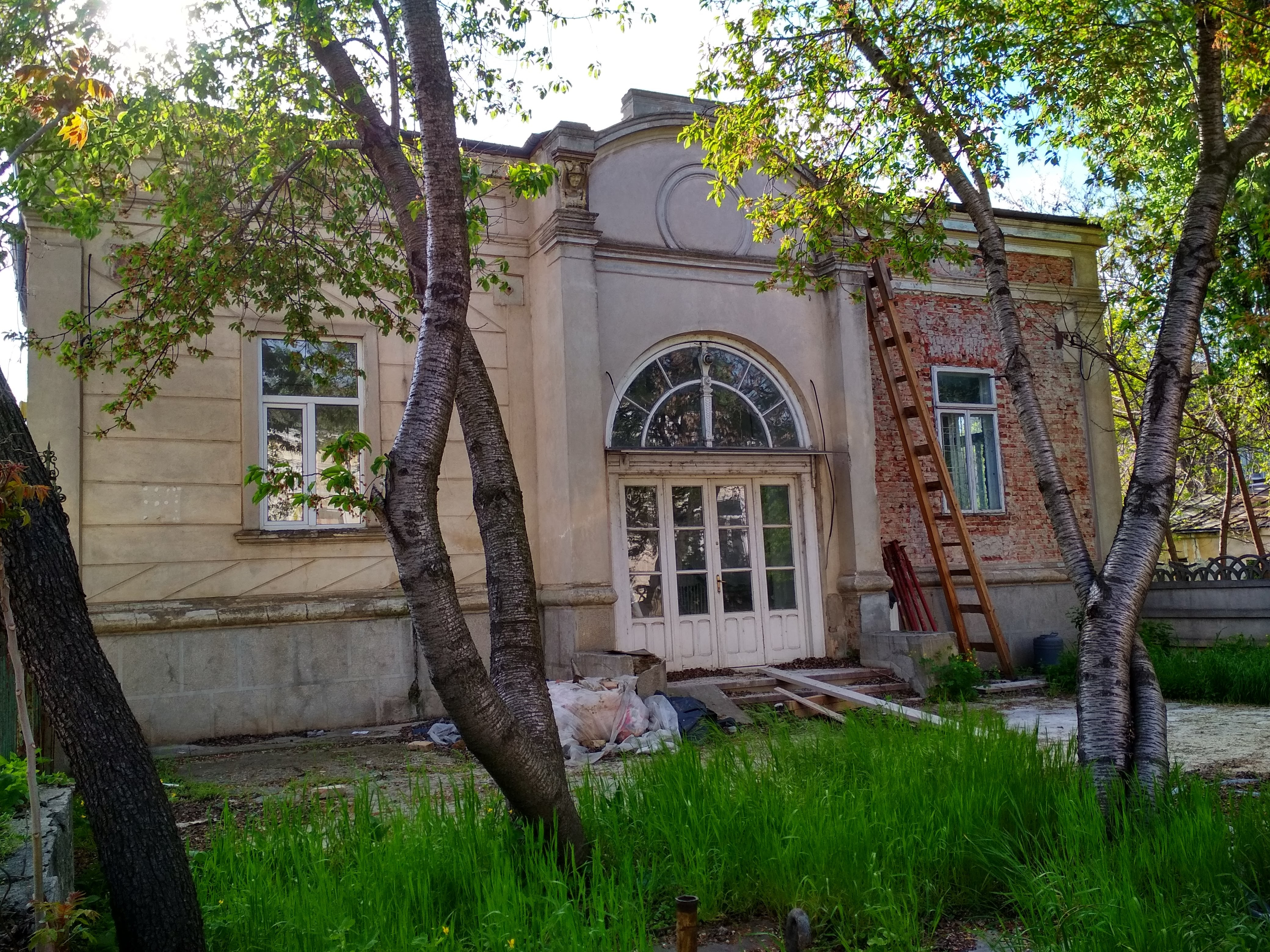 O clădire veche de 120 de ani va fi renovată de Primărie