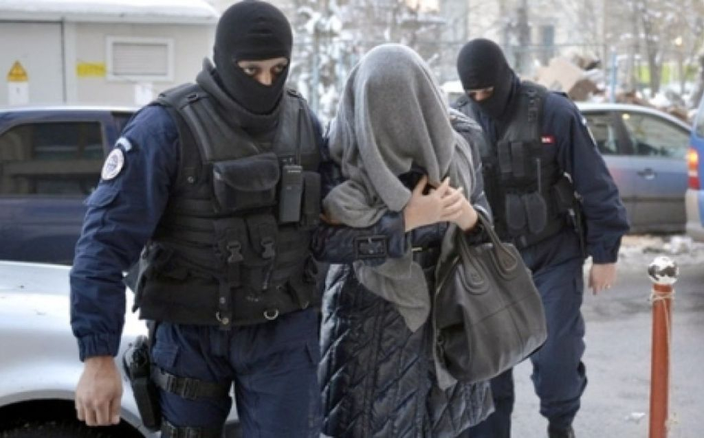 Gălățeni închiși pentru violență și delapidare