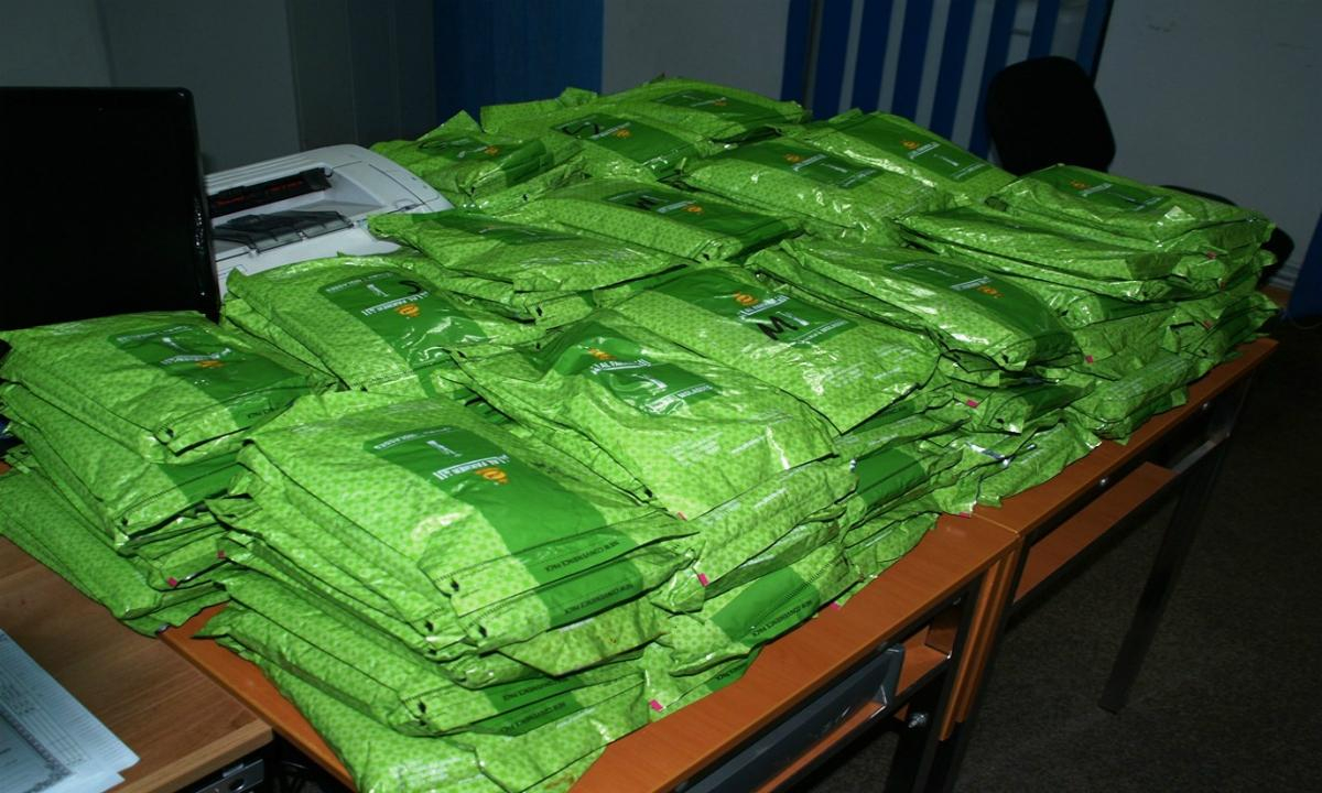 184 de kilograme de tutun ascunse în rezervorul autocarului