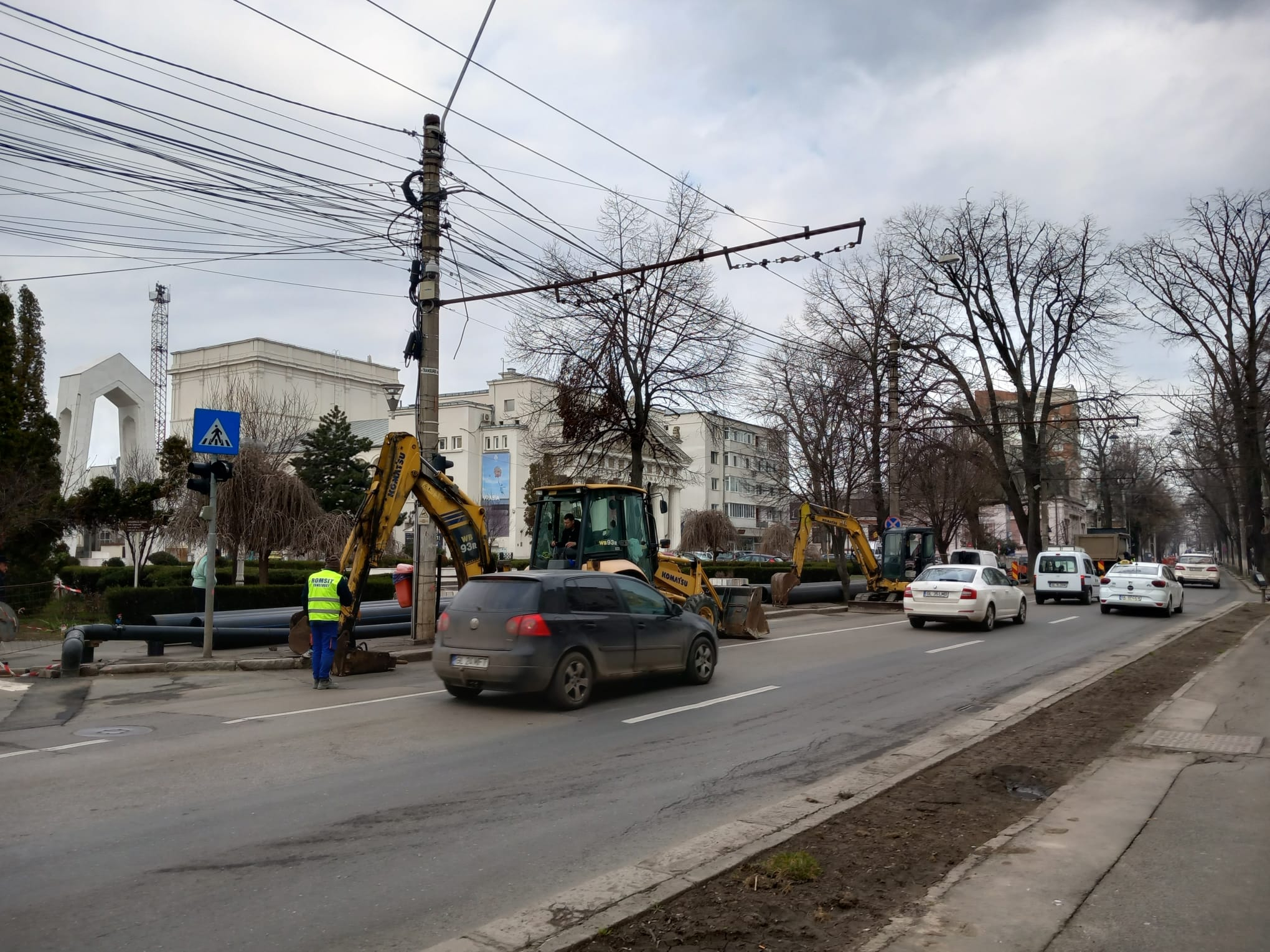 Stație de transport mutată și trafic îngreunat pe Domnească