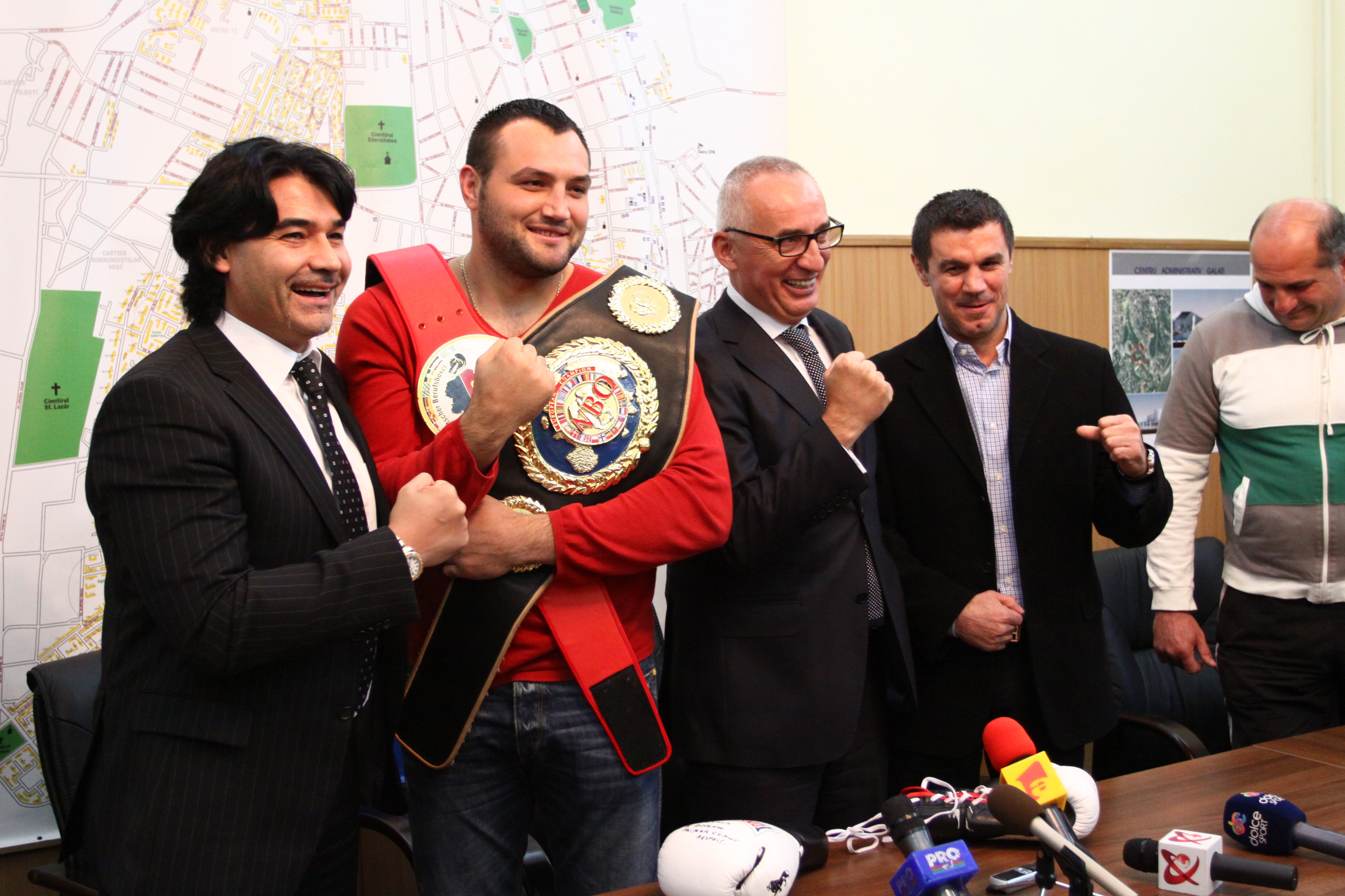 Gală de box profesionist, la Galaţi, în februarie! Cristi Ciocan îşi pune în joc titlul european WBO