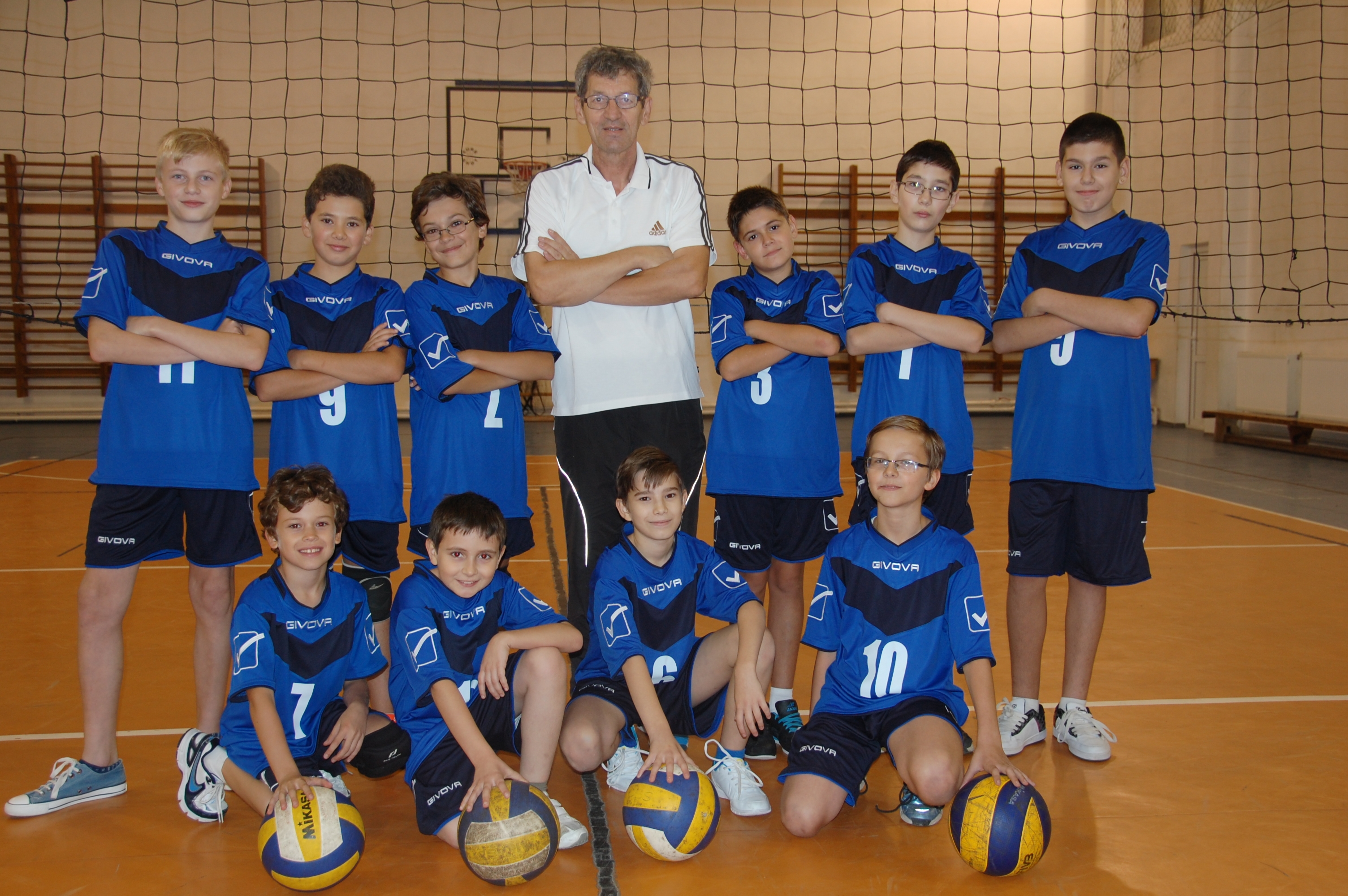 VOLEI/ Botez competiţional pentru puştii de la CS Şcolar