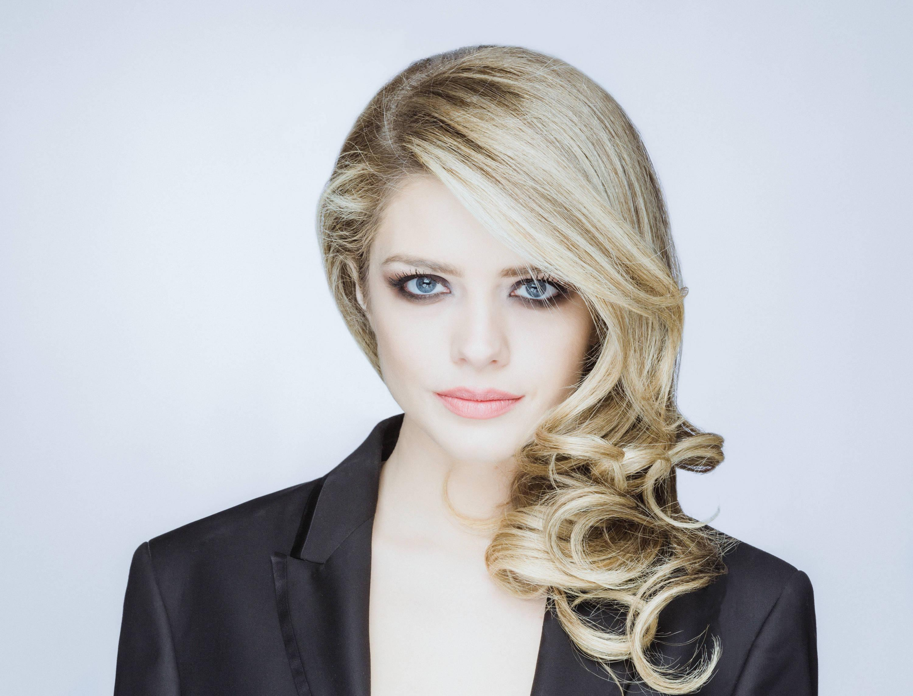 Alexandra Dinu a lansat filmul Capcană mortală