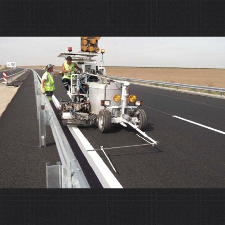 CJ Galaţi dă aproape 20.000 de euro pe un UTILAJ pentru marcarea rutieră a drumurilor