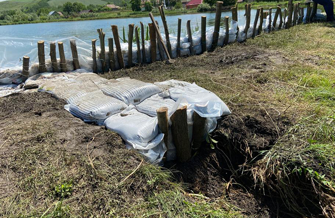 Cod portocaliu de inundații în Galați. Mai multe localități sunt în pericol