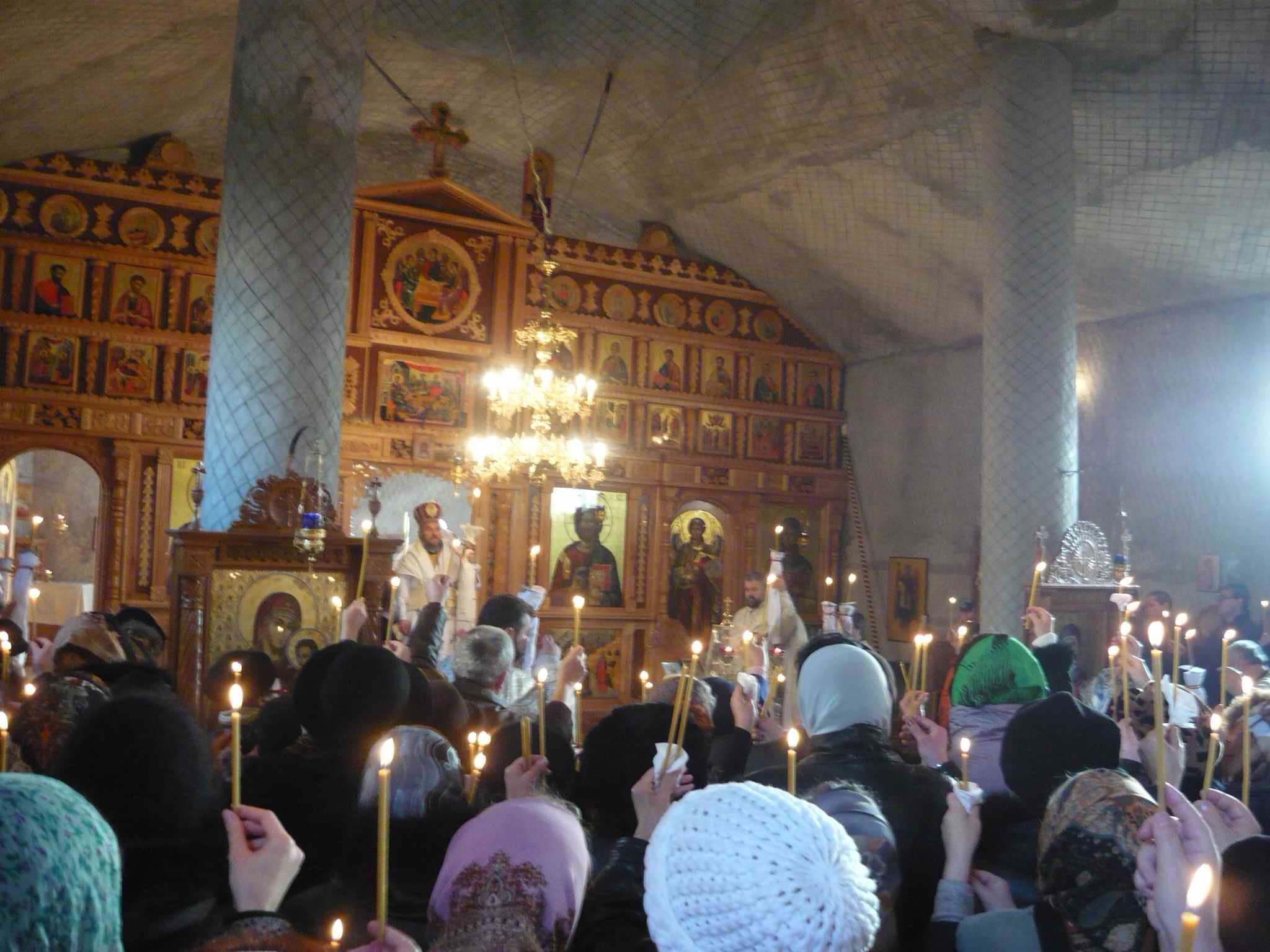 La ieşirea din Galaţi spre Brăila / Biserica „Sfânta Filofteia”, în sărbătoare