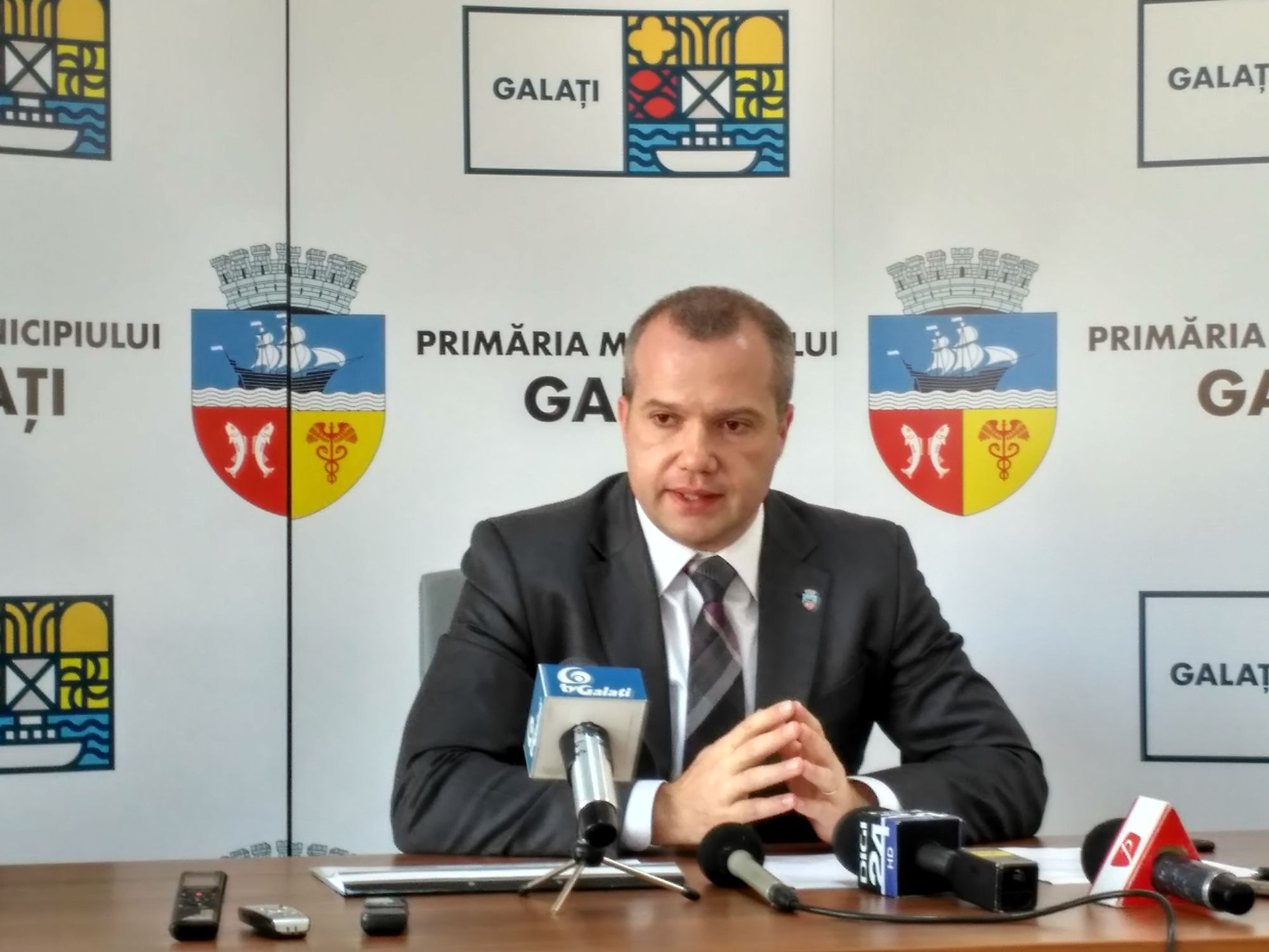 Unde şi de ce a plecat din ţară PRIMARUL Ionuţ Pucheanu