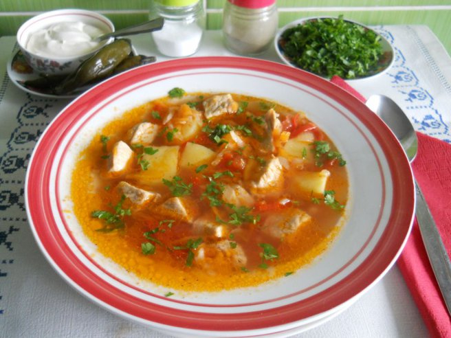 Ciorbă țărănească de porc, ideală pentru masa de Crăciun