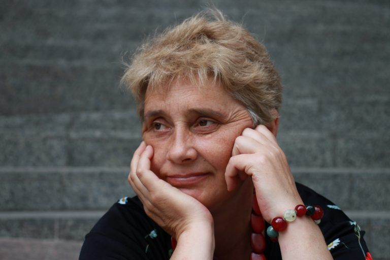 Mulți români din diaspora nu povestesc cât de greu au câștigat banii și cât au suferit. INTERVIU