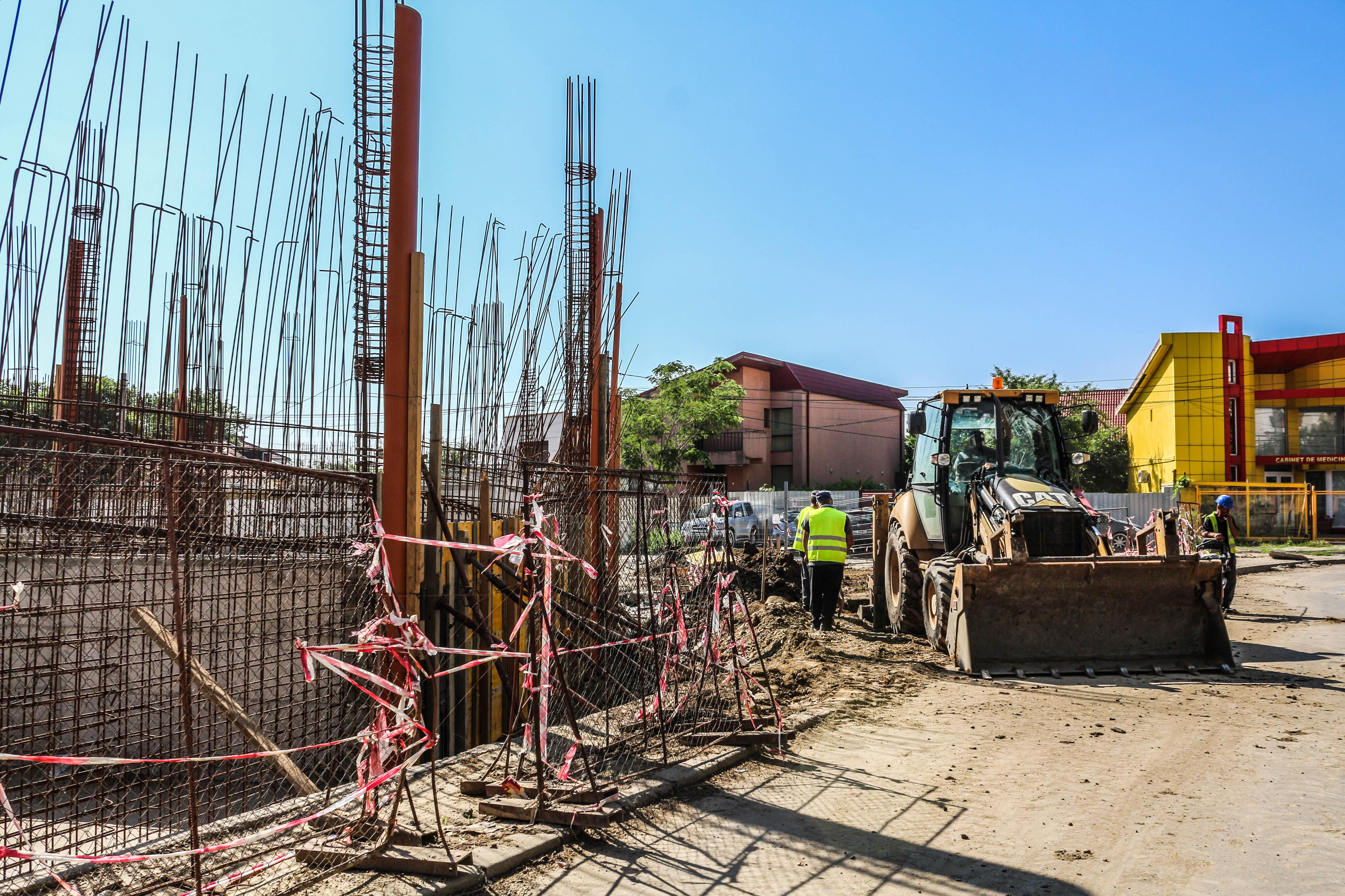 Parcarea cu două termene de finalizare. Cum se lucrează la investiţia din Mazepa I (FOTO)