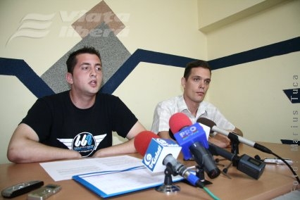 Studenţii ameninţă cu proteste