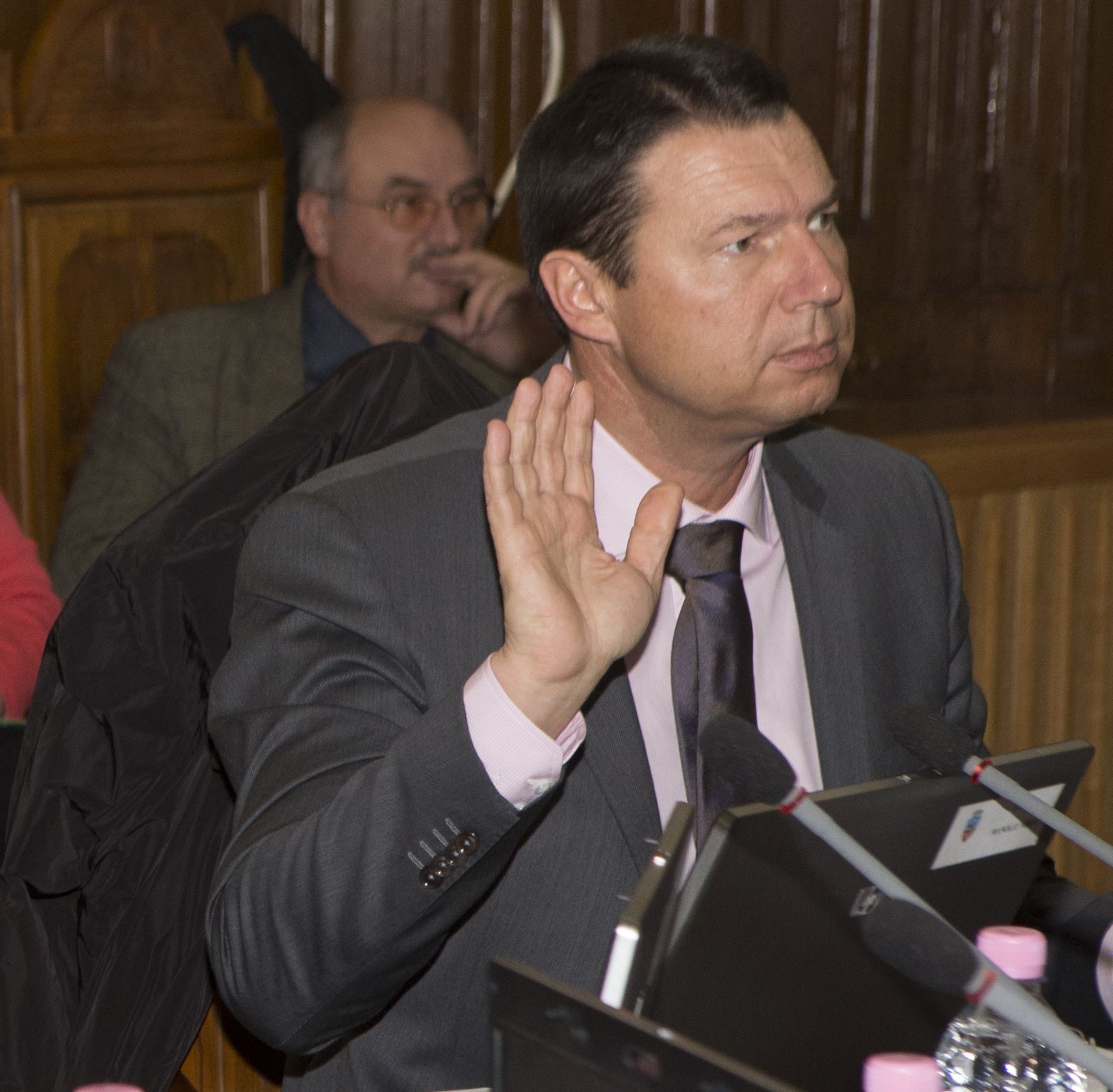 Liberalul Cristian Dima, în vizorul ANI / Un conflict de interese demn de "cascadorii râsului"