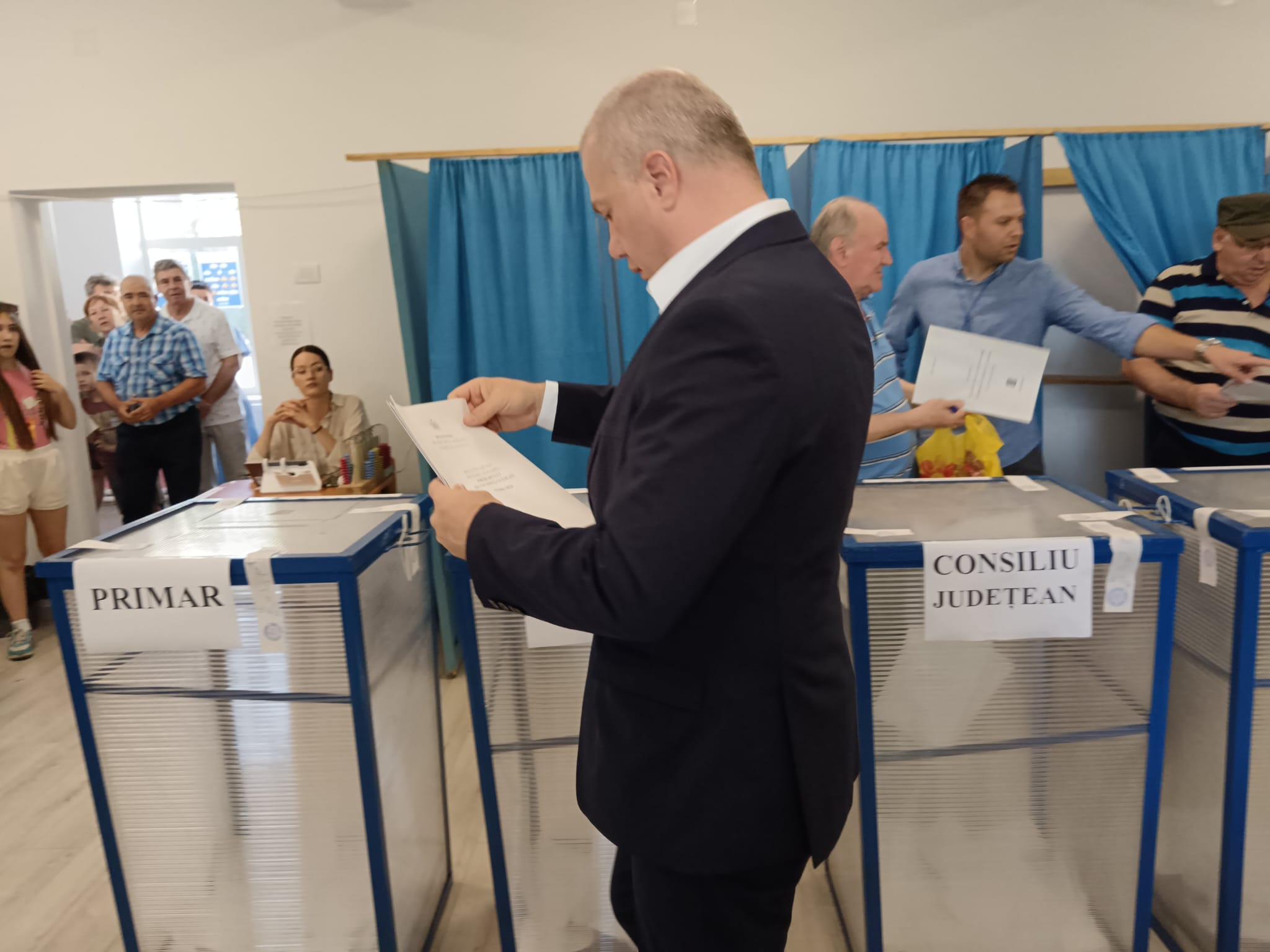 Ionuț Pucheanu a votat astăzi pentru cel mai bun primar al Galațiului (FOTO și VIDEO)