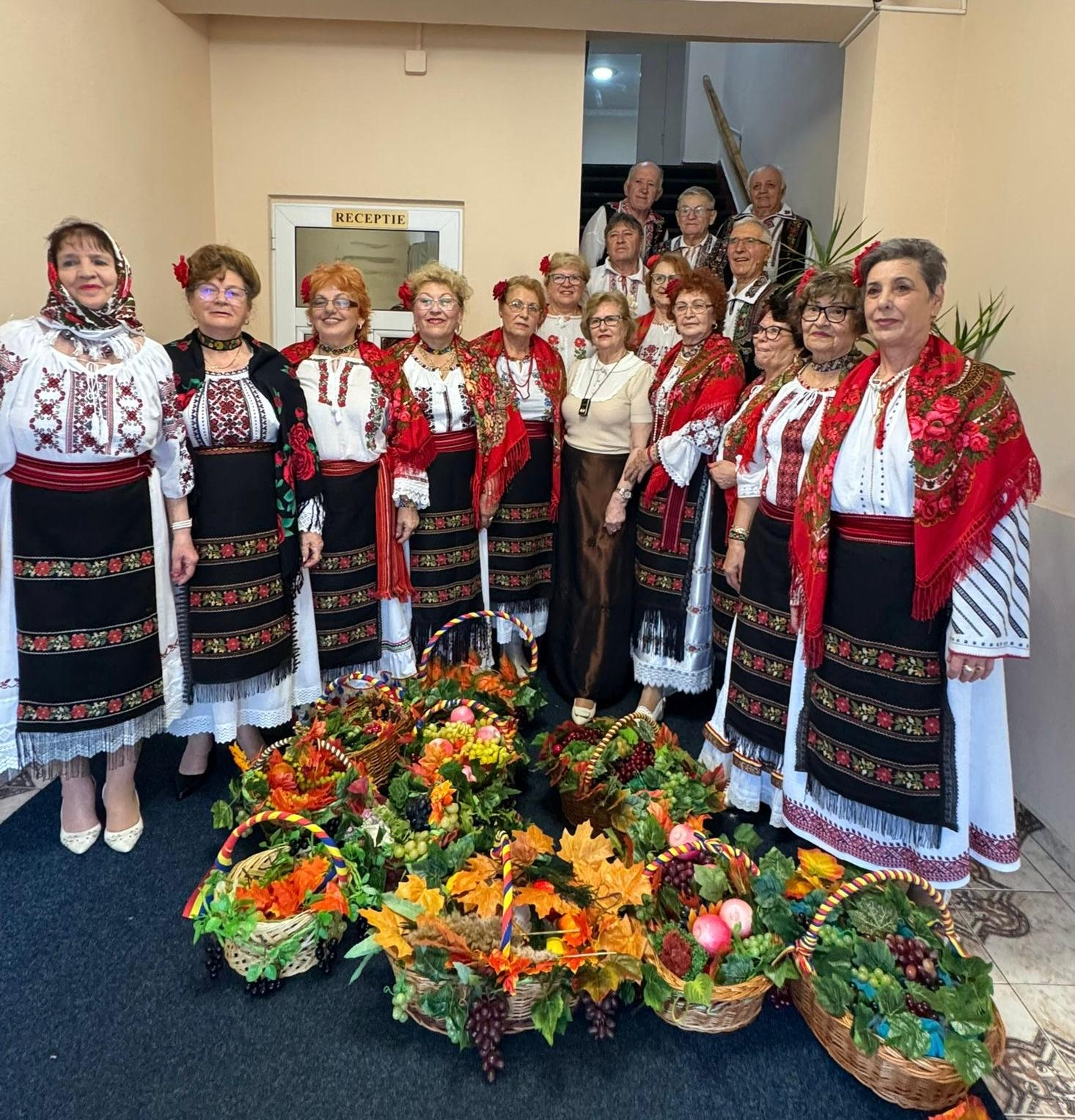 Bucuria vârstei a treia, celebrată printr-un bal mascat