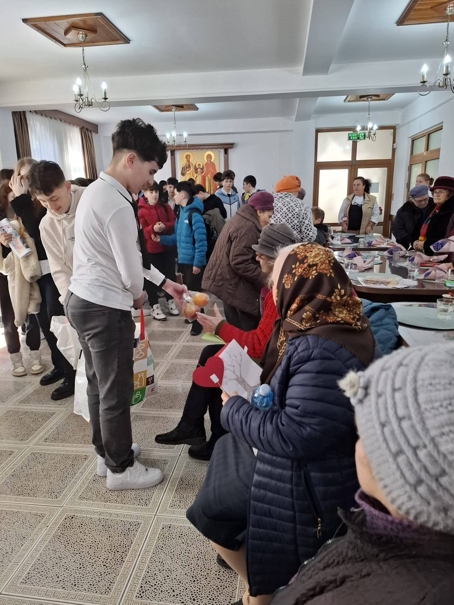 Mărțișoare de la „Racoviță” pentru cei mai frumoși bunici