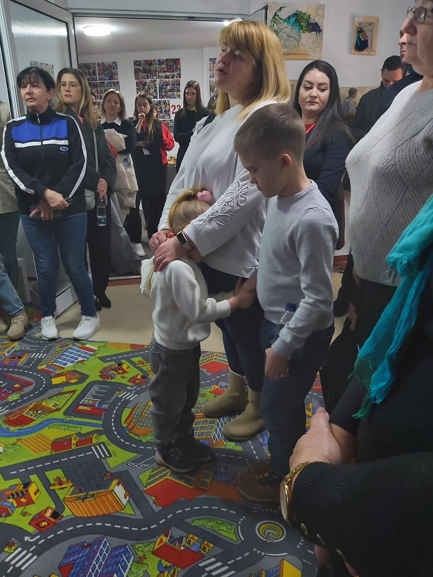 O istorie mai puţin ştiută decât cea de pe linia frontului (video)