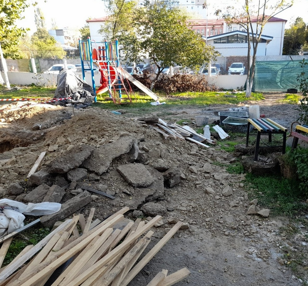 Amendă pe șantierul unei grădinițe din Galați