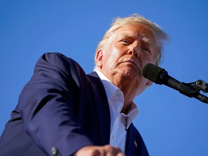 "Nu ar fi trebuit să fiu aici, ar fi trebuit să fiu mort"