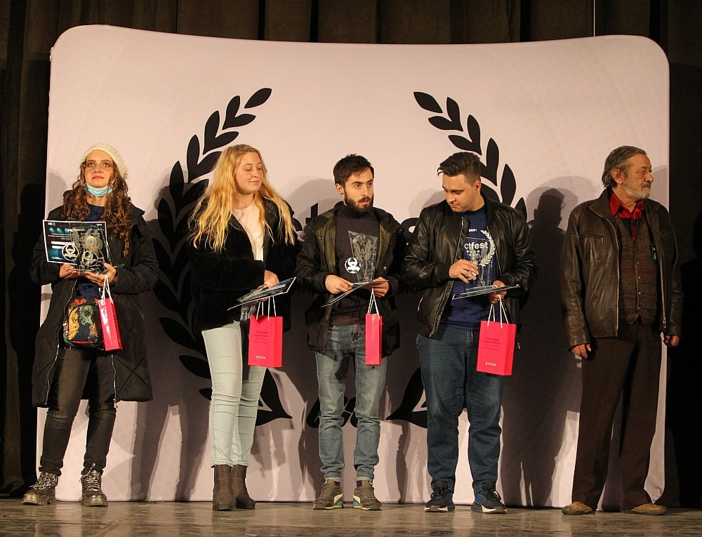 Patru premii pentru gălăţeni la Festivalul Studenţesc de Teatru