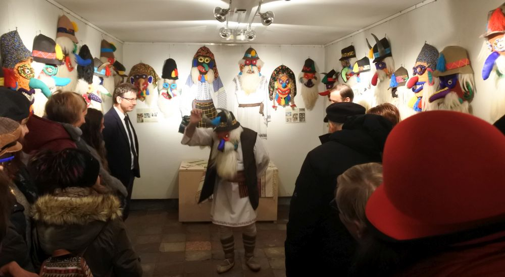 CARNAVAL | Paul Buţa îşi joacă din nou măştile la Veneţia (FOTO)