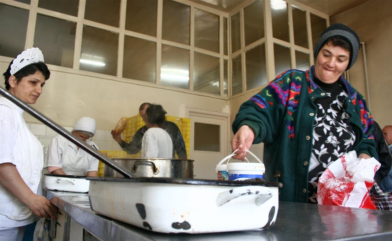 272 de datornici gălăţeni nu mai primesc ajutor social 