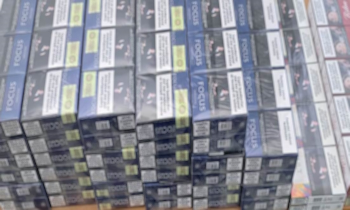 Fumatul i-a adus o amendă de 20.000 de lei