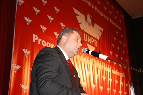 Dan Dobrea îl va consilia pe vicepremierul Gabriel Oprea/ În luna ianuarie, fostul şef al UNPR pleacă la Bucureşti