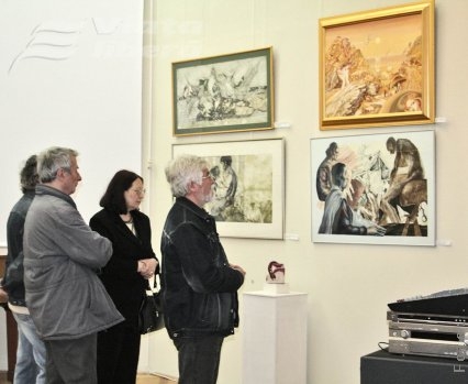 Bienala Cezar Ivănescu