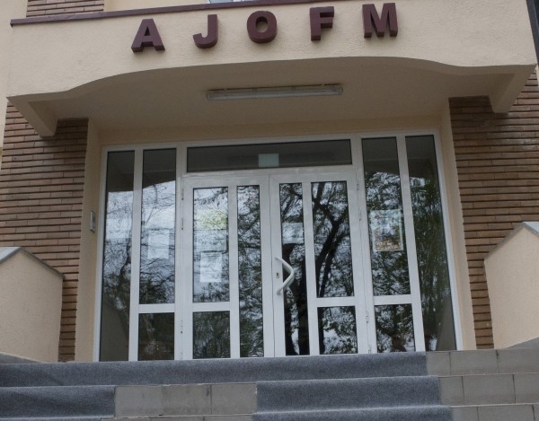 Rata şomajului din Galaţi, uşor în scădere