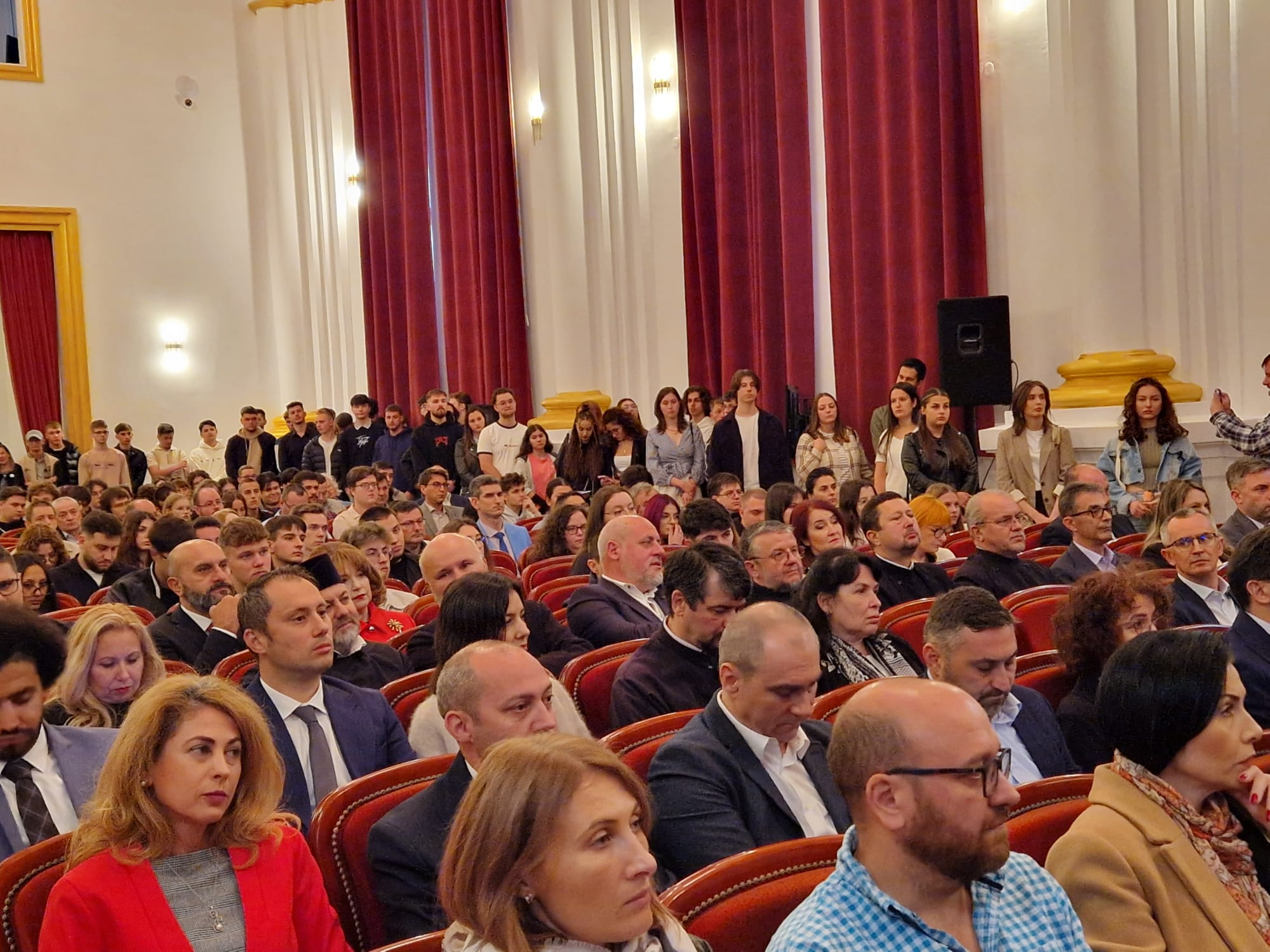 Burse mărite din partea ÎPS Casian, în contextul austerităţii