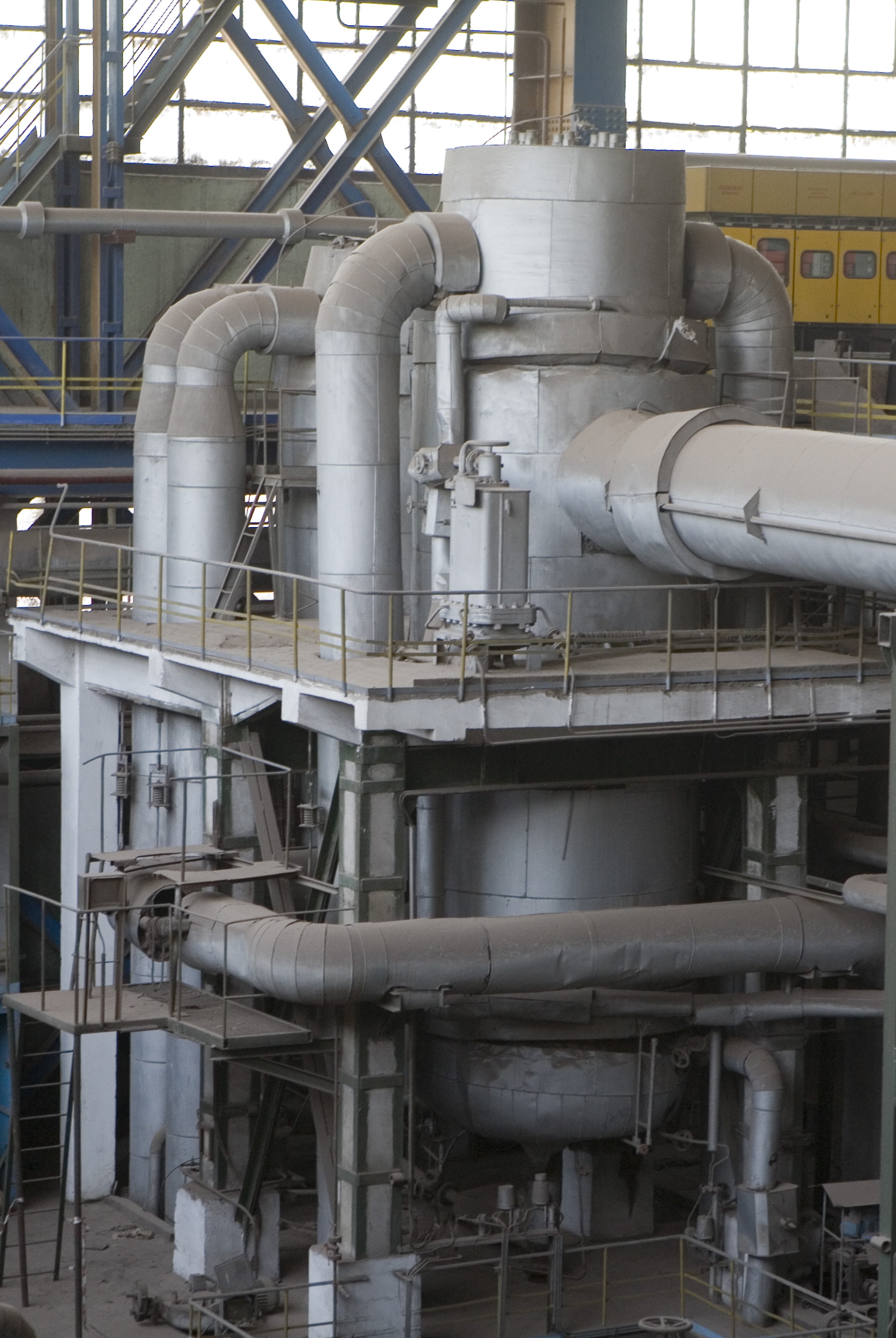 RĂZBOI pe nervii şi sănătatea gălăţenilor/ CALORIFERE RECI, după disputa Apaterm - Electrocentrale