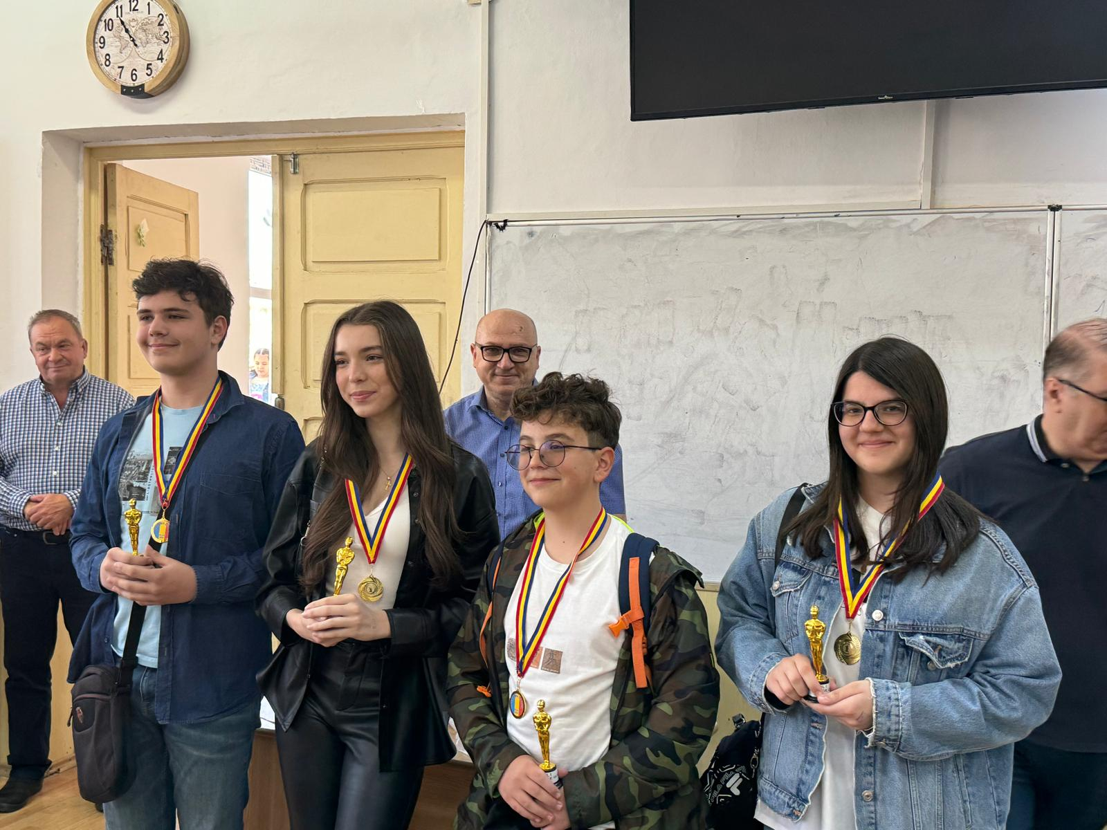 Câştigătorii concursului de cultură generală pentru elevii din şcolile gălăţene