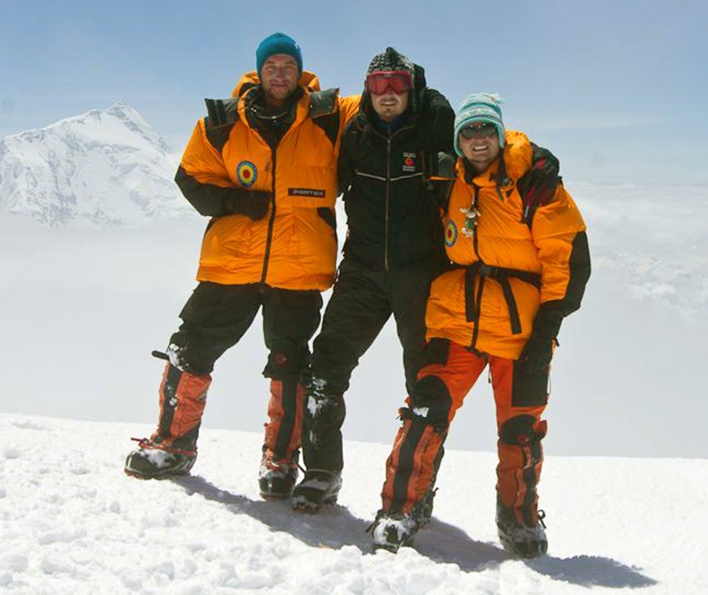 „Salutări de la 8.050 de metri!”